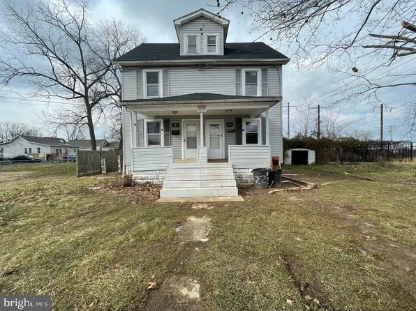 24 Harrison Ave N, Middle River, MD 21220