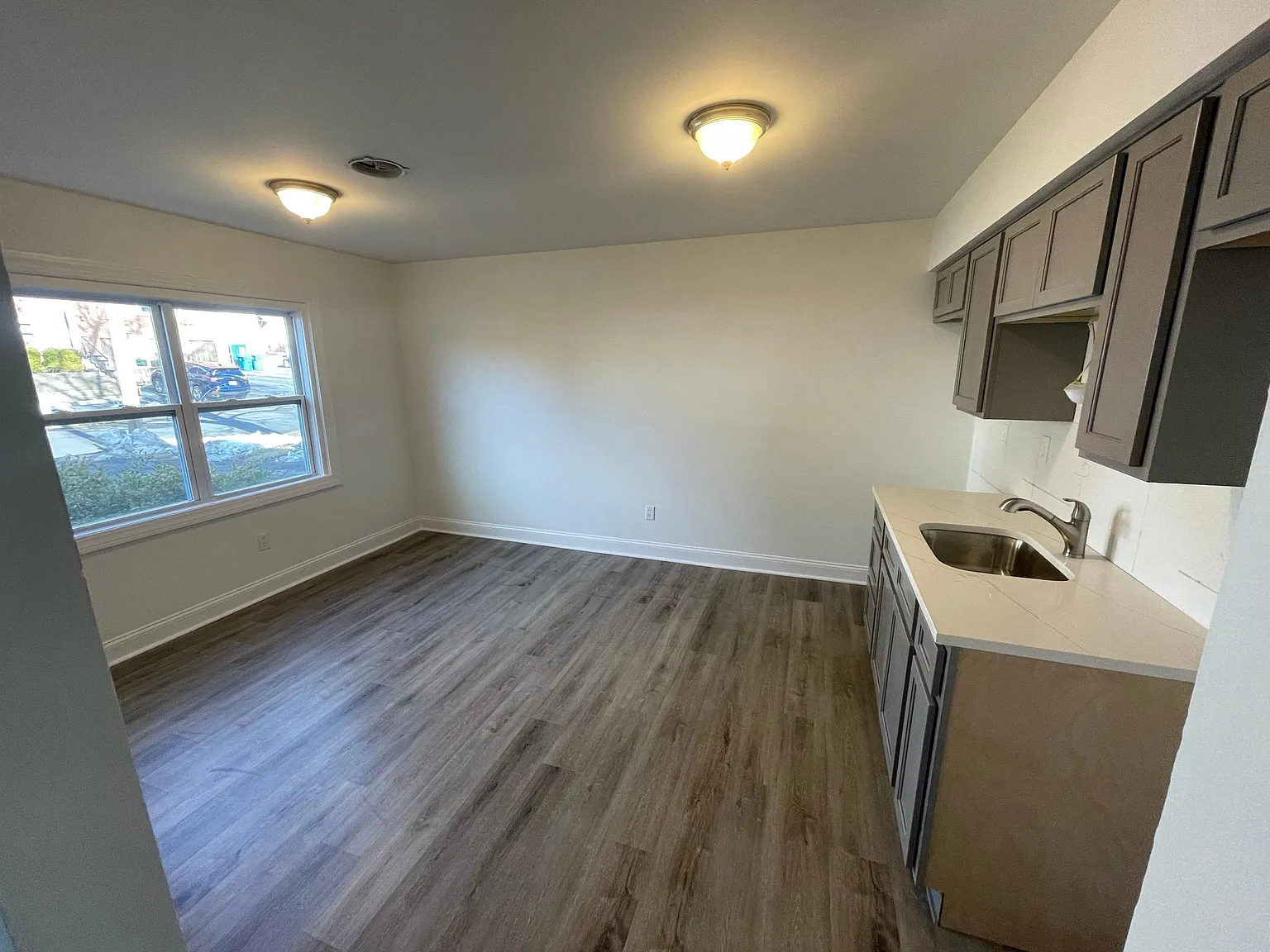 72 Maplewood Ave — Photo 4