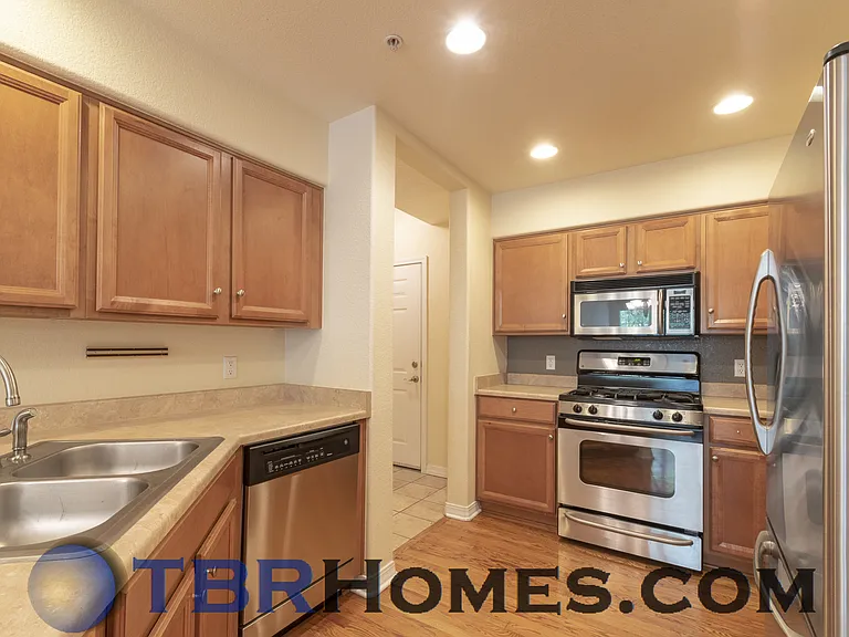 14300 Waterside Ln #B3 — Photo 5