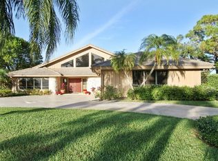 6581 Eastpointe Pines St, Palm Beach Gardens, FL 33418