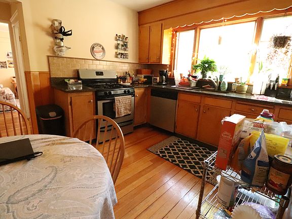 3rd image of 262 Main St #2