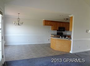 5th image of 674 Alexandria Ln