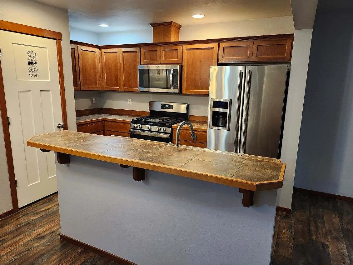 3 bed, 1450 sqft, $2,800 — Photo 3