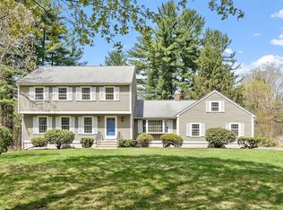 19 Buckboard Dr, Westford, MA 01886