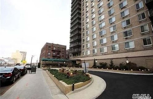 2nd image of 11818 Union Tpke APT 10G