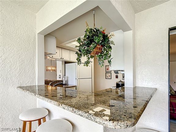 4th image of 5665 Trailwinds Dr APT 623
