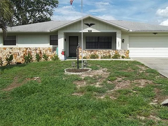 2nd image of 3552 N Tamarisk Ave