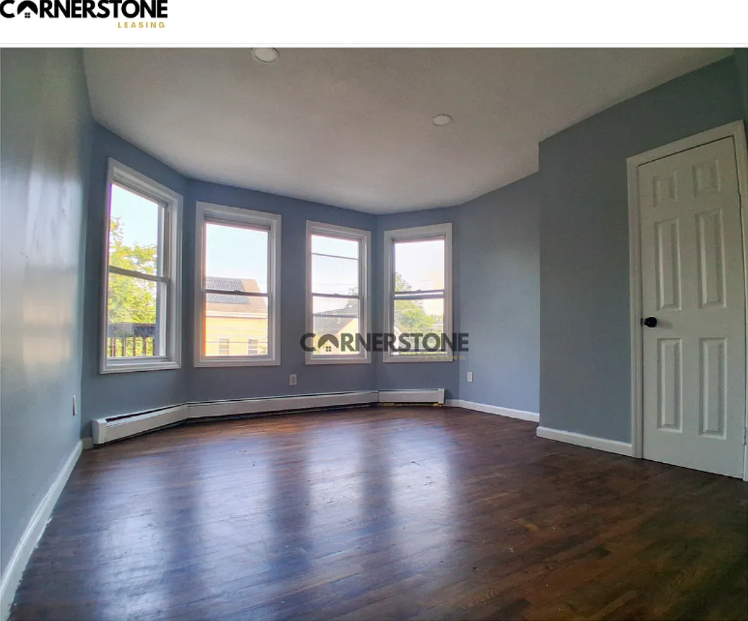 87 N 4th St — Photo 4