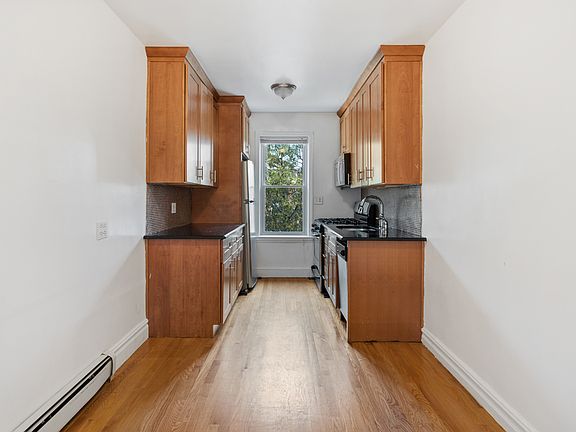 2nd image of 3315 Campbell Dr