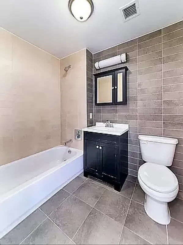 574 4th Avenue — Photo 3