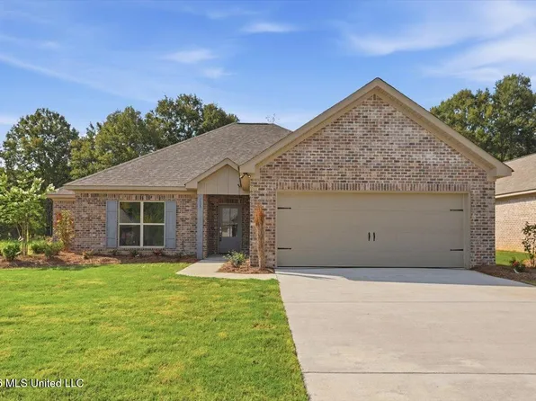 113 Newport Dr, Canton, MS 39046