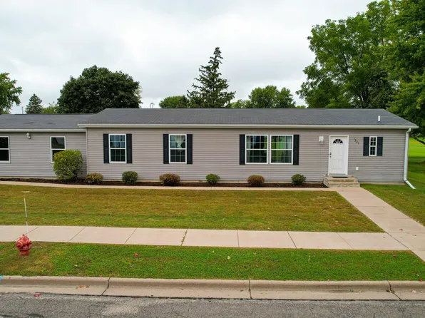 1321 Lakeview Dr, Tomah, WI 54660