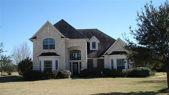 1st image of 519 Royal Lakes Blvd