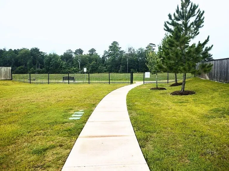25392 Northpark Lake Dr — Photo 10