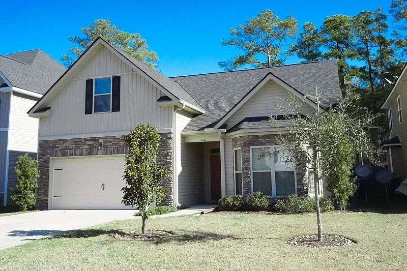 4 bed, 3.0 bath, 2138 sqft, $2,400 — Photo 2