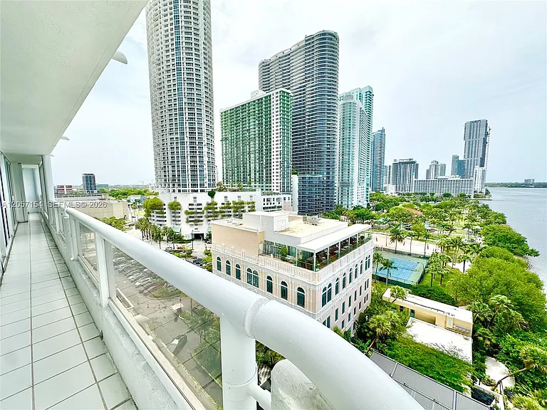 1717 N Bayshore Dr #A-1534 — Photo 22