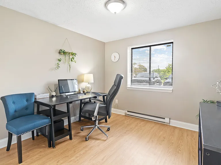 The Flats At Fox Hill — Photo 47
