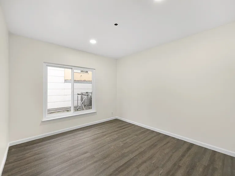 142 22nd Ave #1102R — Photo 9