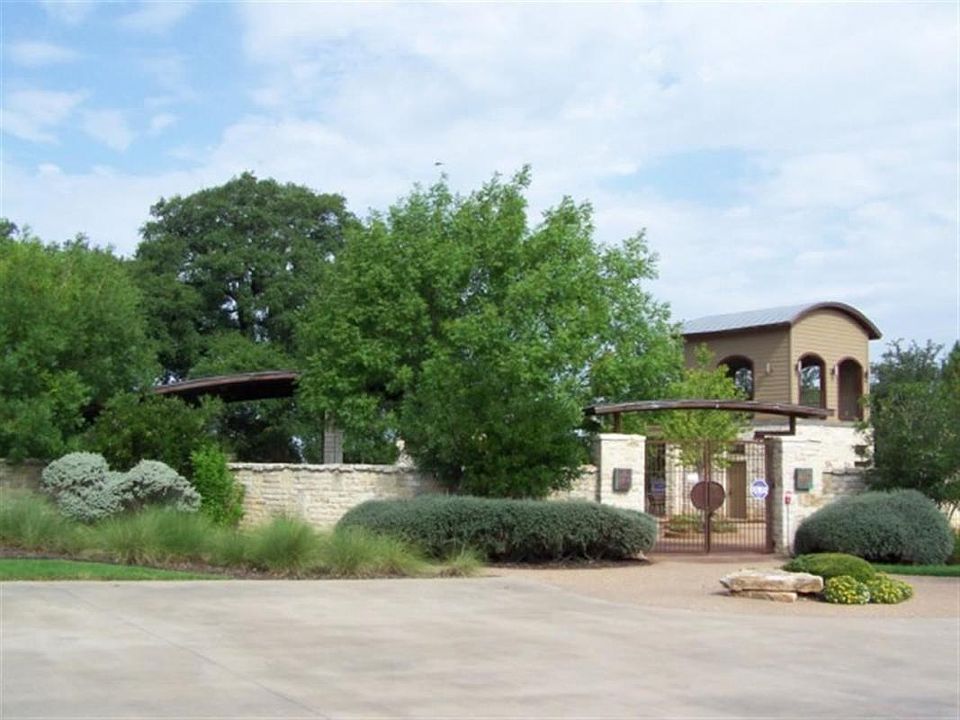 1st image of 15022 Sendero Ln