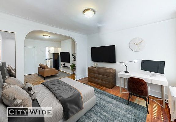 2nd image of 224 E 70th St #26