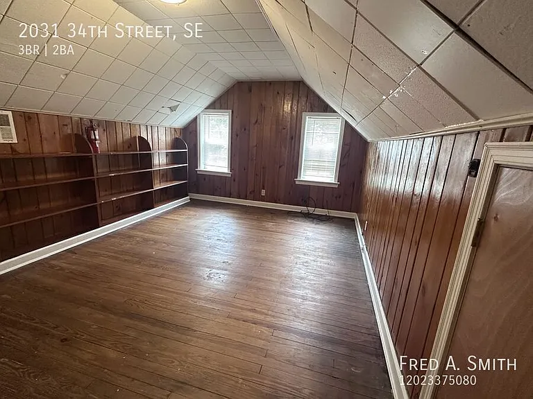 2031 34th St SE — Photo 27
