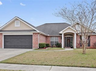 208 Oak Point Dr, La Place, LA 70068