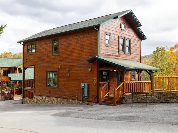 832 Resort Way, Gatlinburg, TN 37738