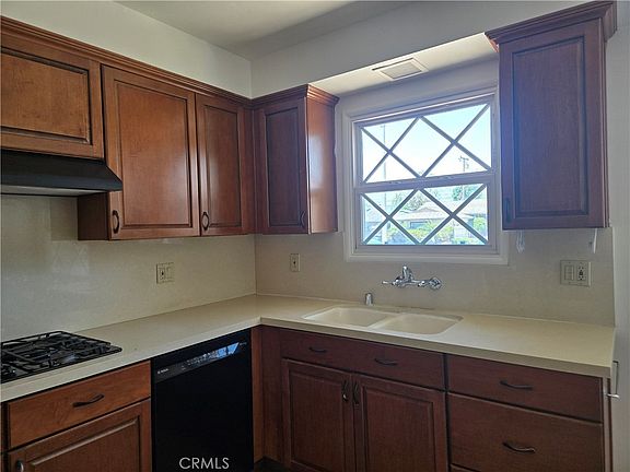 4th image of 2502 W 180th St