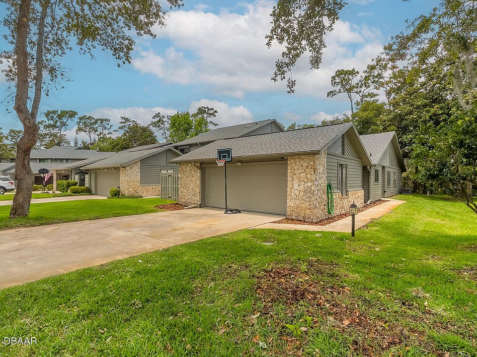 1st image of 148 Deer Lake Cir