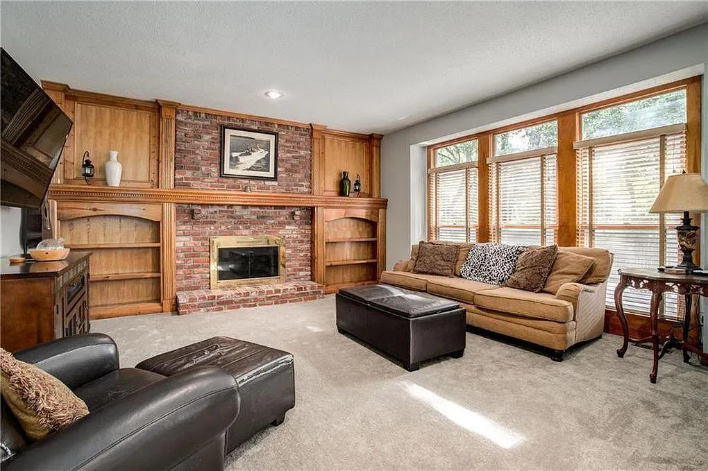 4 bed, 2777 sqft, $2,895 — Photo 3