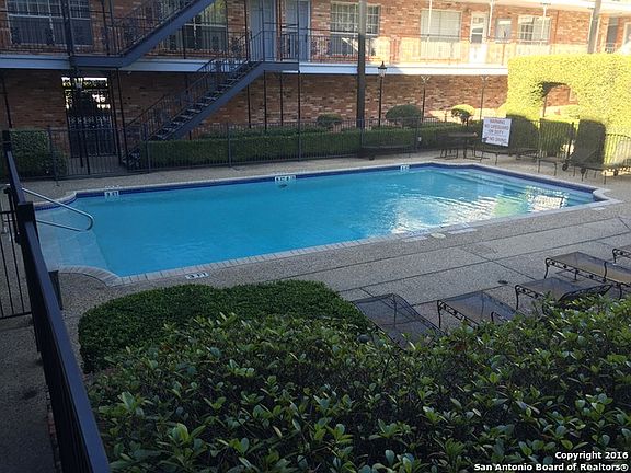 2nd image of 8401 N NEW BRAUNFELS AVE #130