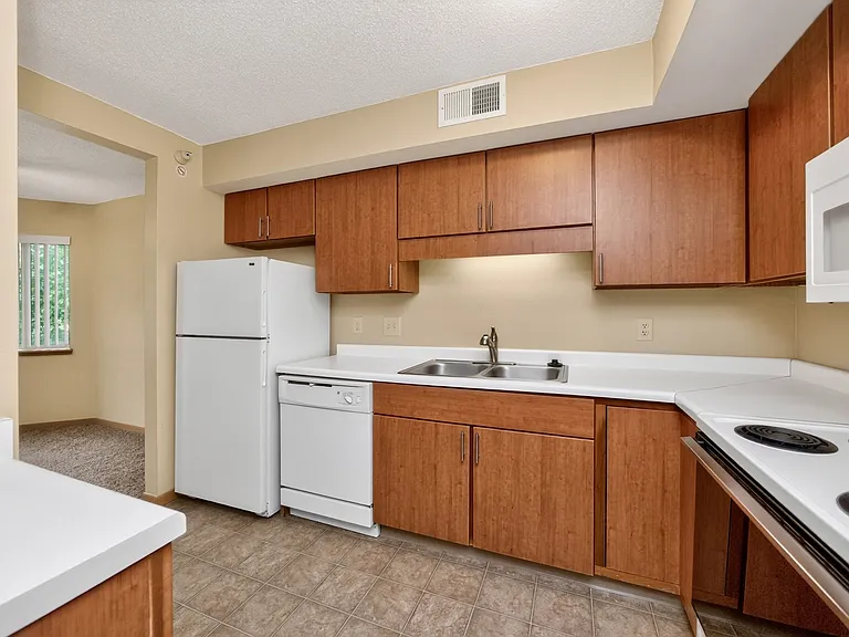 Fountains Apartments — Photo 110