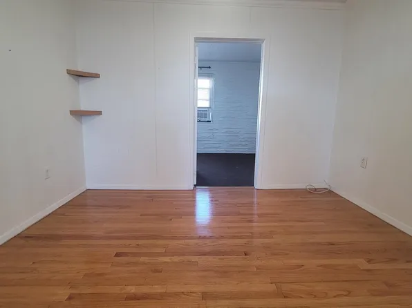 7 Magnolia Avenue image 3 of 8