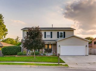 828 Niagara St, Carol Stream, IL 60188
