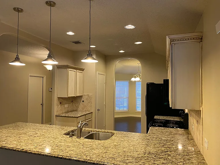 9909 Carter Dr — Photo 12