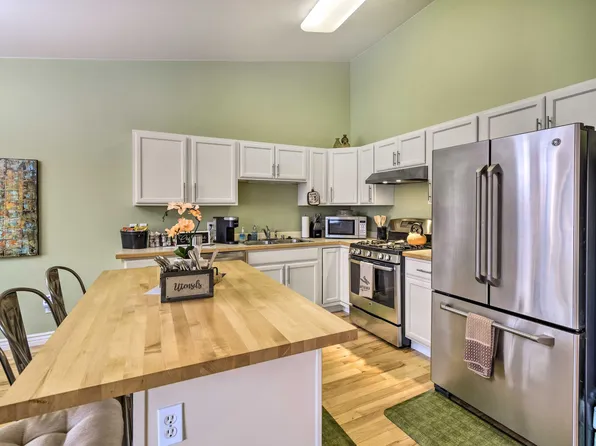 2432 Glacier St, Anchorage, AK 99508
