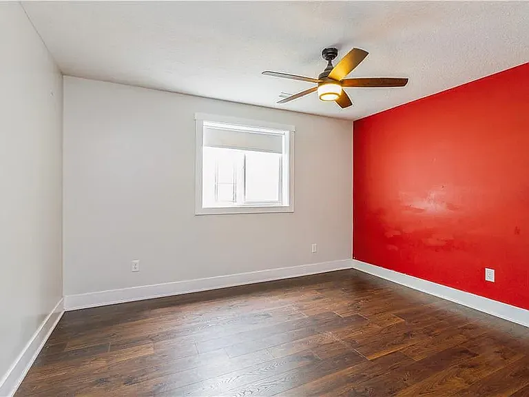 500 W 18th Pl — Photo 11