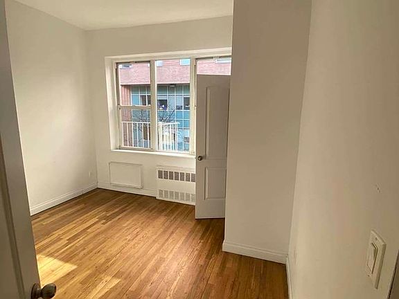 2nd image of 450 W 58th St #3LL