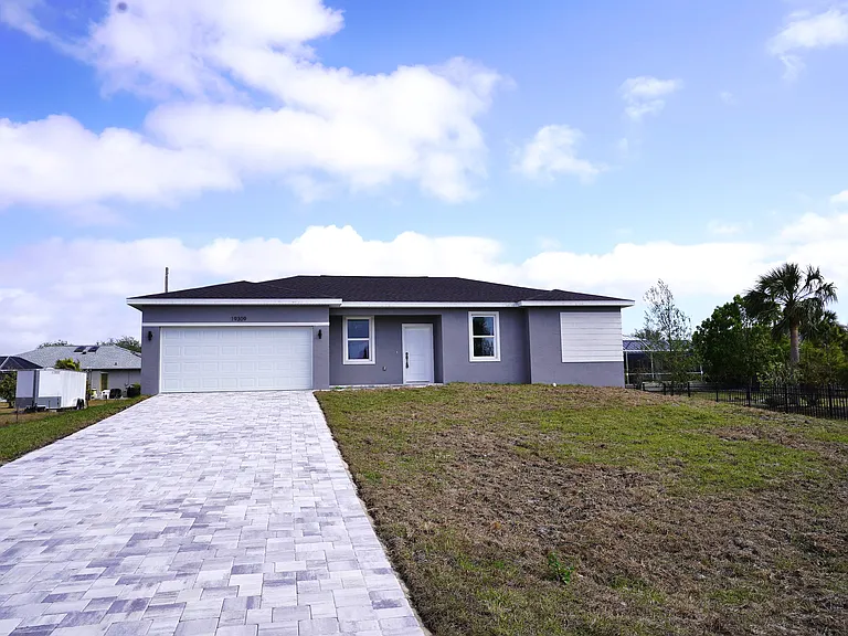 19309 Midway Blvd — Photo 1