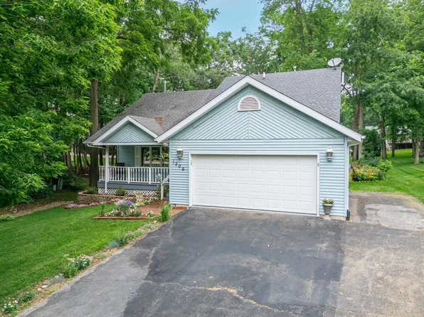 1506 Pier Dr, Davis, IL 61019