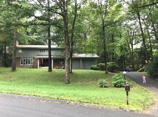 15 Pondside Ln, West Simsbury, CT 06092