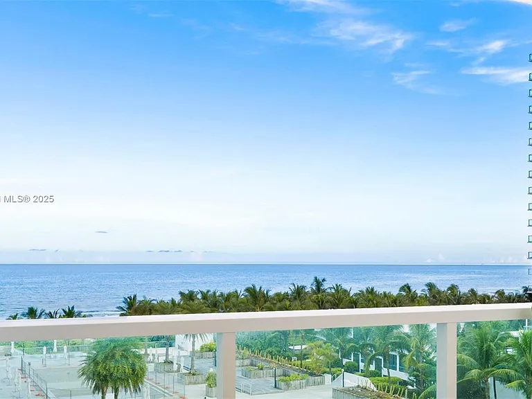 2301 Collins Ave #641 — Photo 2