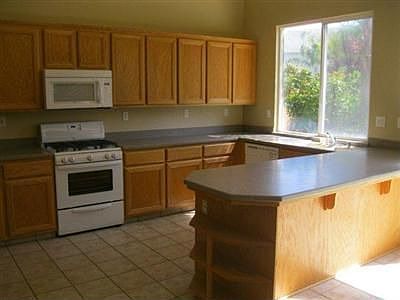 5th image of 4212 Heritage Dr