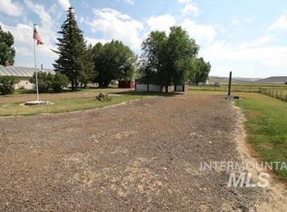 306 Somerville St, Jordan Valley, OR 97910