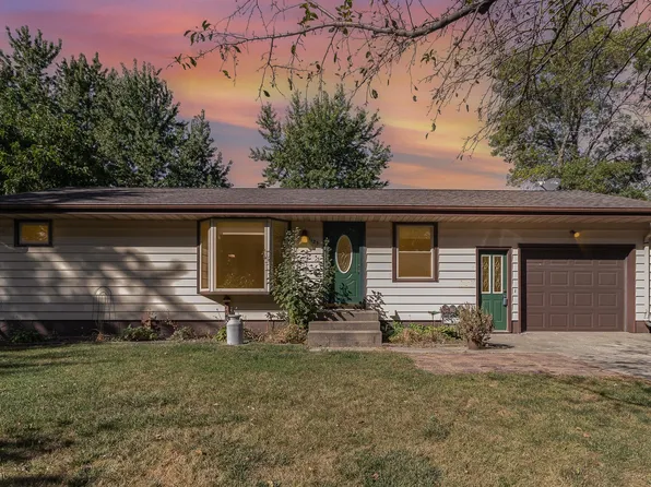 1123 N Armstrong Ave, Glencoe, MN 55336