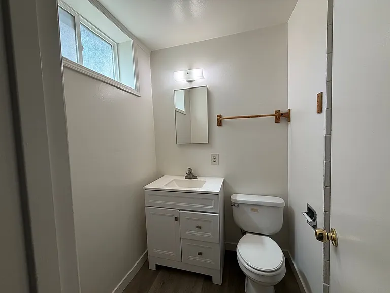 622 S Kalmia St #B — Photo 9