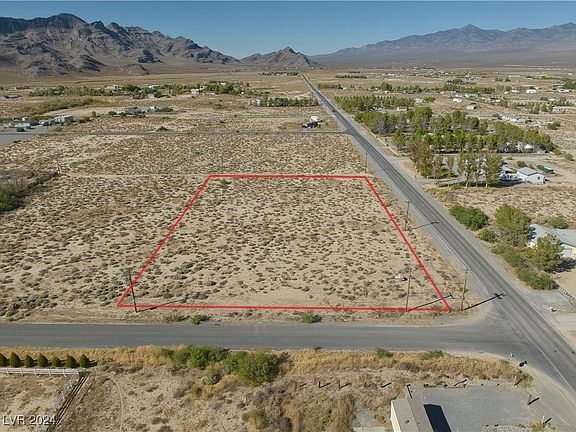2nd image of 2020 W Palm Dr