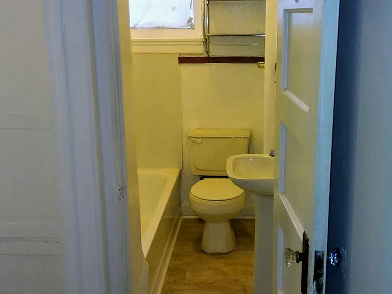 1100 N Emerson St #2 — Photo 13