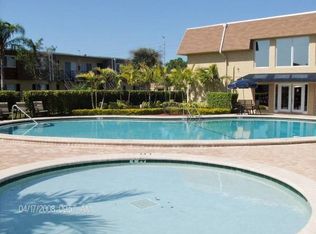 5666 Louis Xiv Ct APT A, Tampa, FL 33614