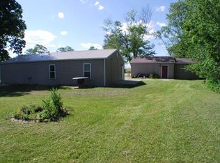 22360 Clinton Rd, Paris, IL 61944